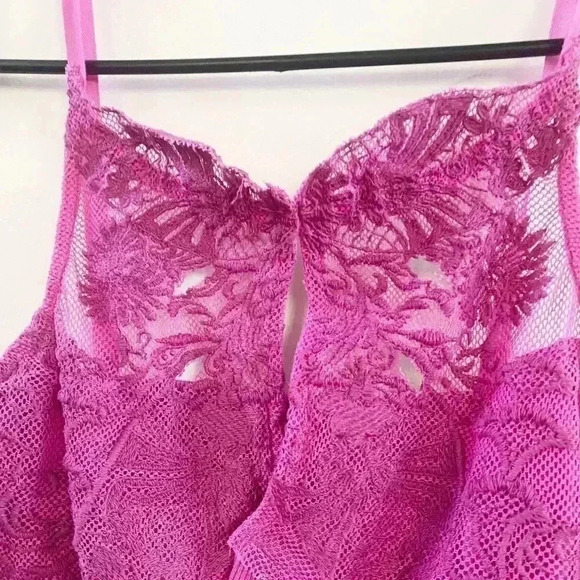 Free People cropped lace top XS‎ - Picture 2 of 4